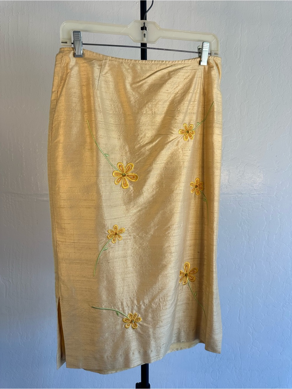 Yellow/goldish 100% silk Floral Embroidered Midi Skirt